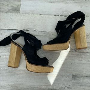 Very Volatile Black Leather Tie Sandals Chunky Block Wood Heels Size 9